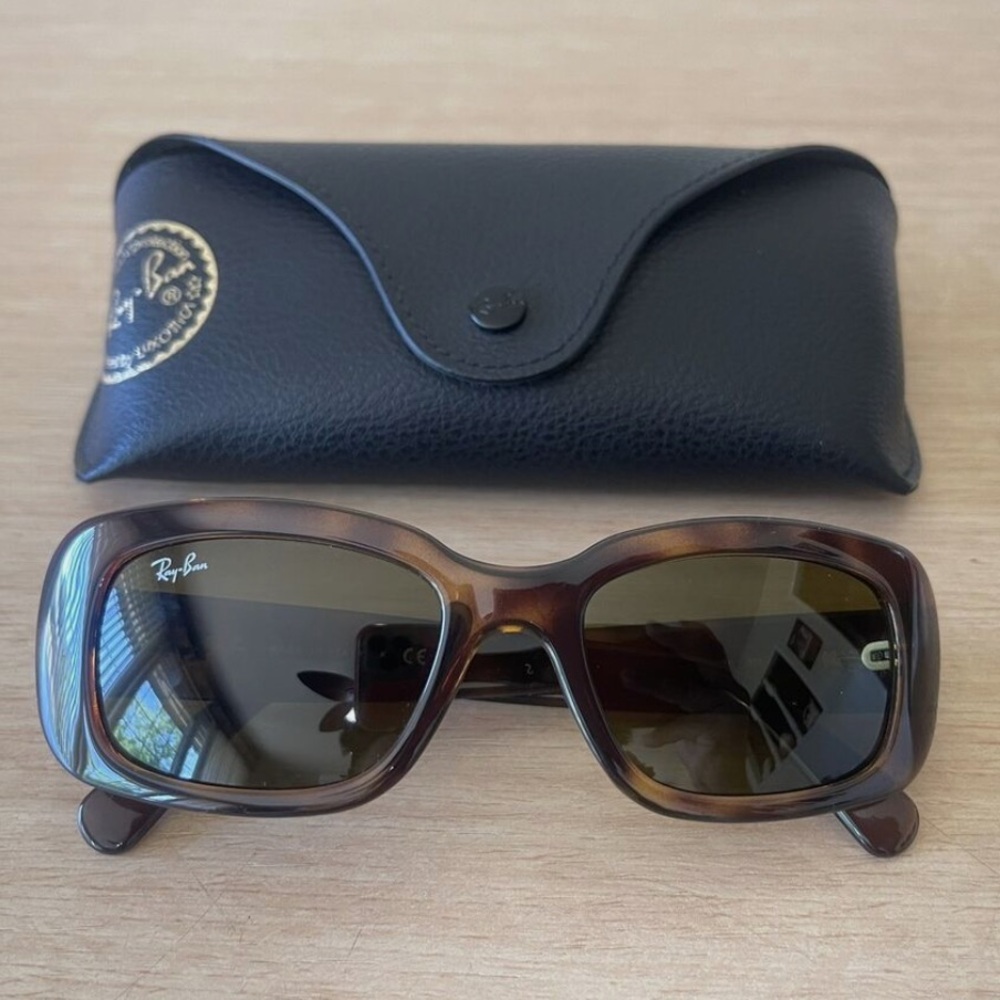 Ray-Ban Unisex Rectangular Tortoise Sunglasses RB4122 642/73 50/18/135